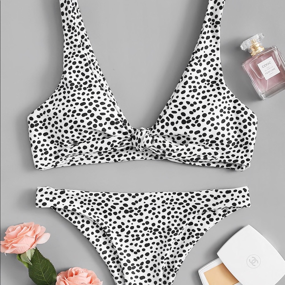 Knot front dot print bikini set. NWT never worn!
